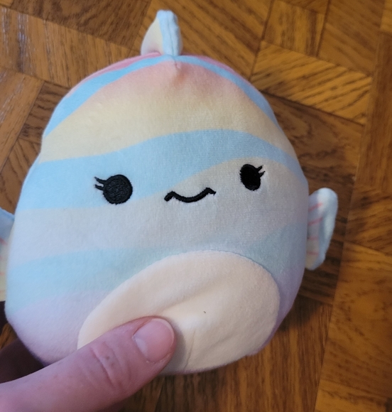 Fabiola Rainbow Fish Squishmallow 5 Inch Sea Animal Plush Toy - Picture 1 of 8